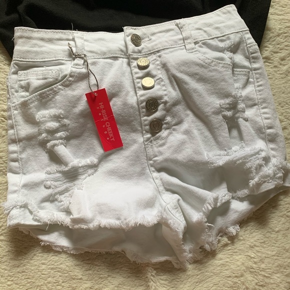 🚫SOLD🚫 White High Rise Cheeky Shorts - Picture 2 of 3